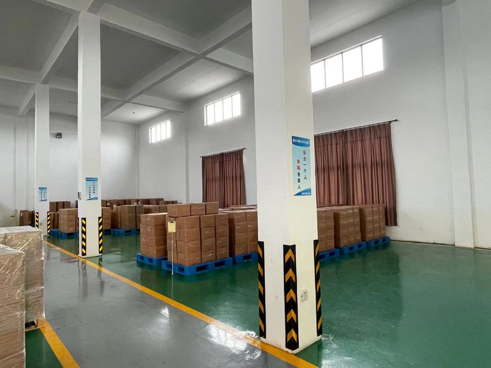 西大庫(kù)貨物放置情況
